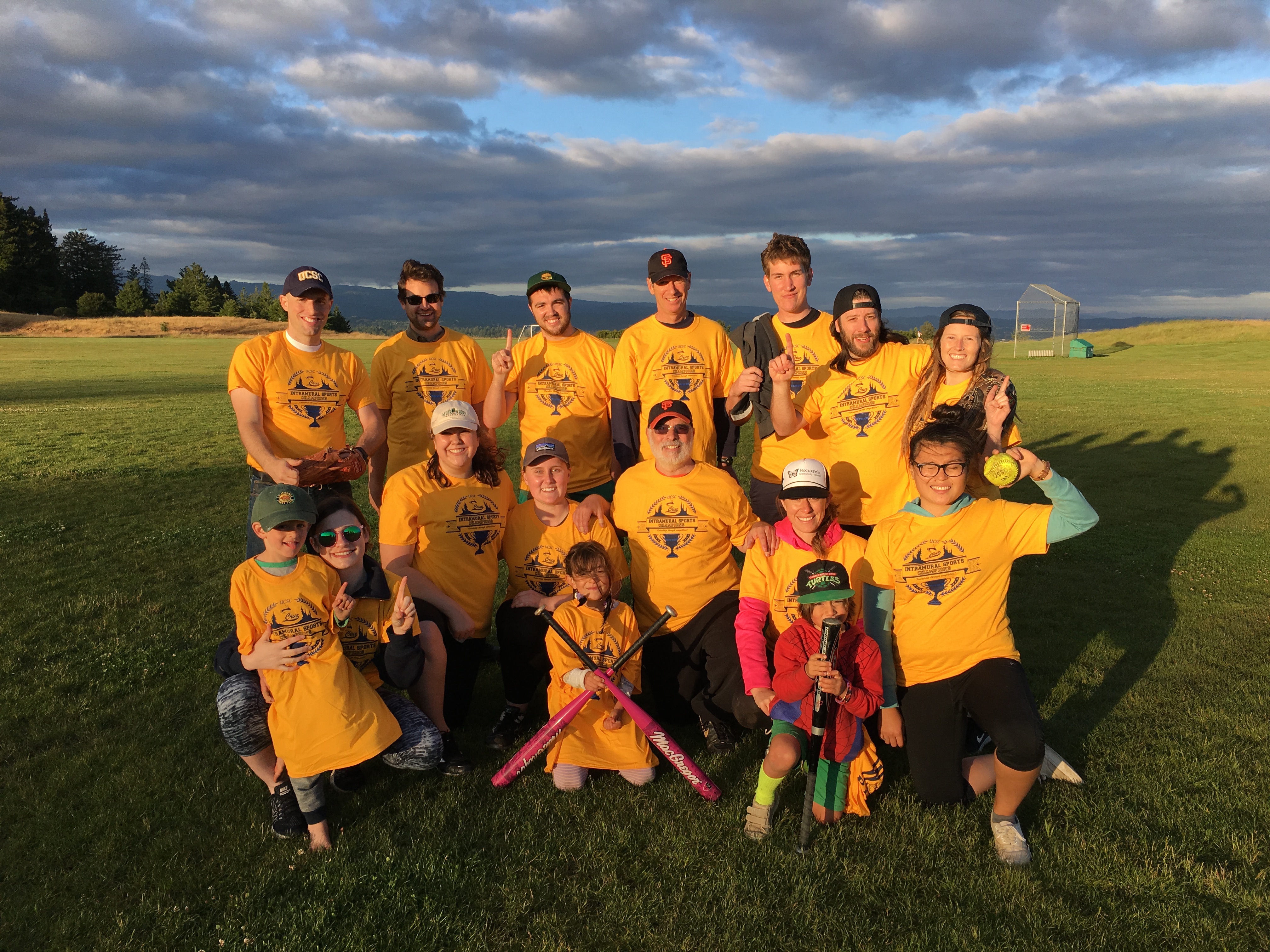 Spring 2017 Coed Softball Team