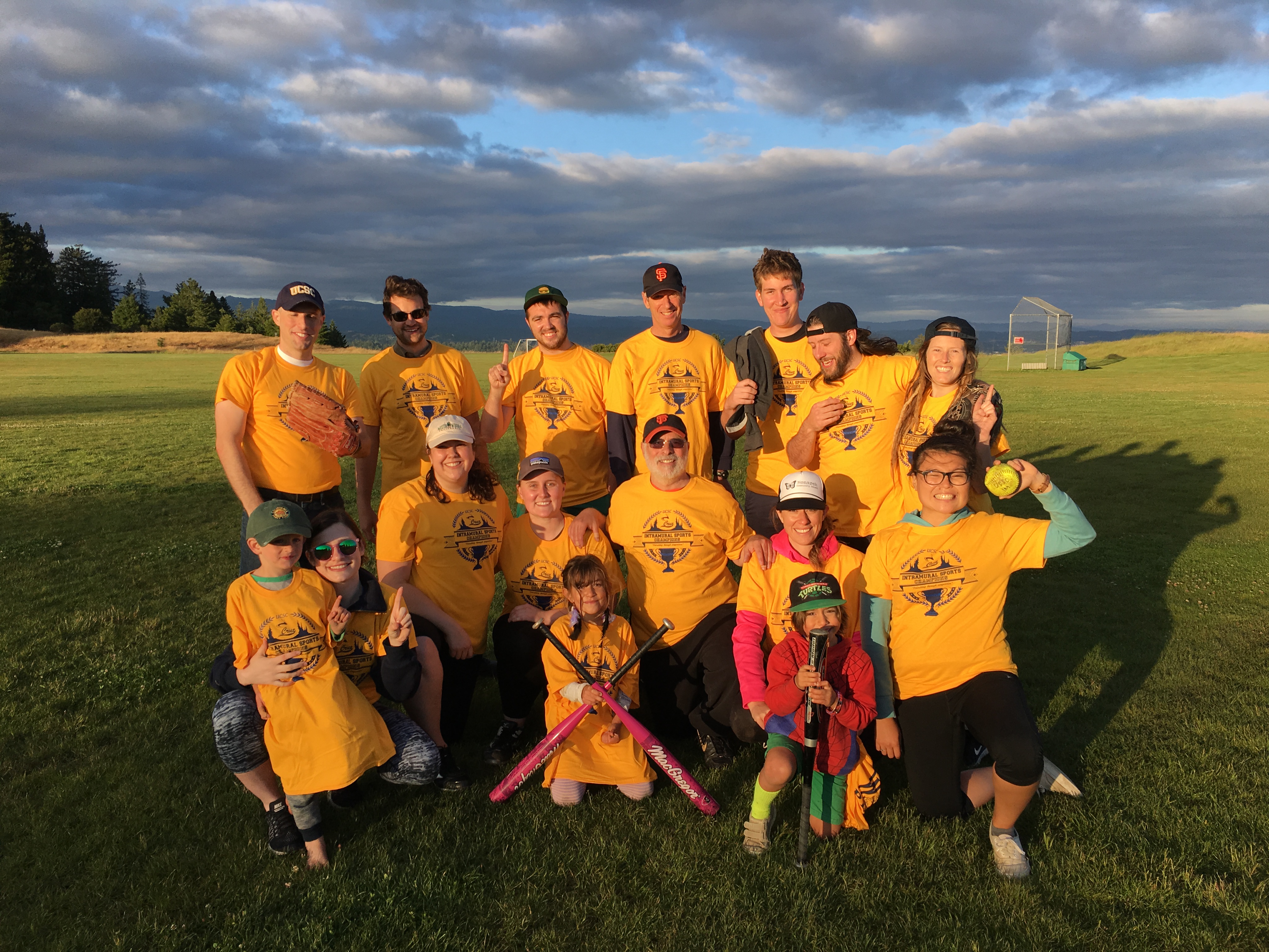 Spring 2017 Coed Softball Team