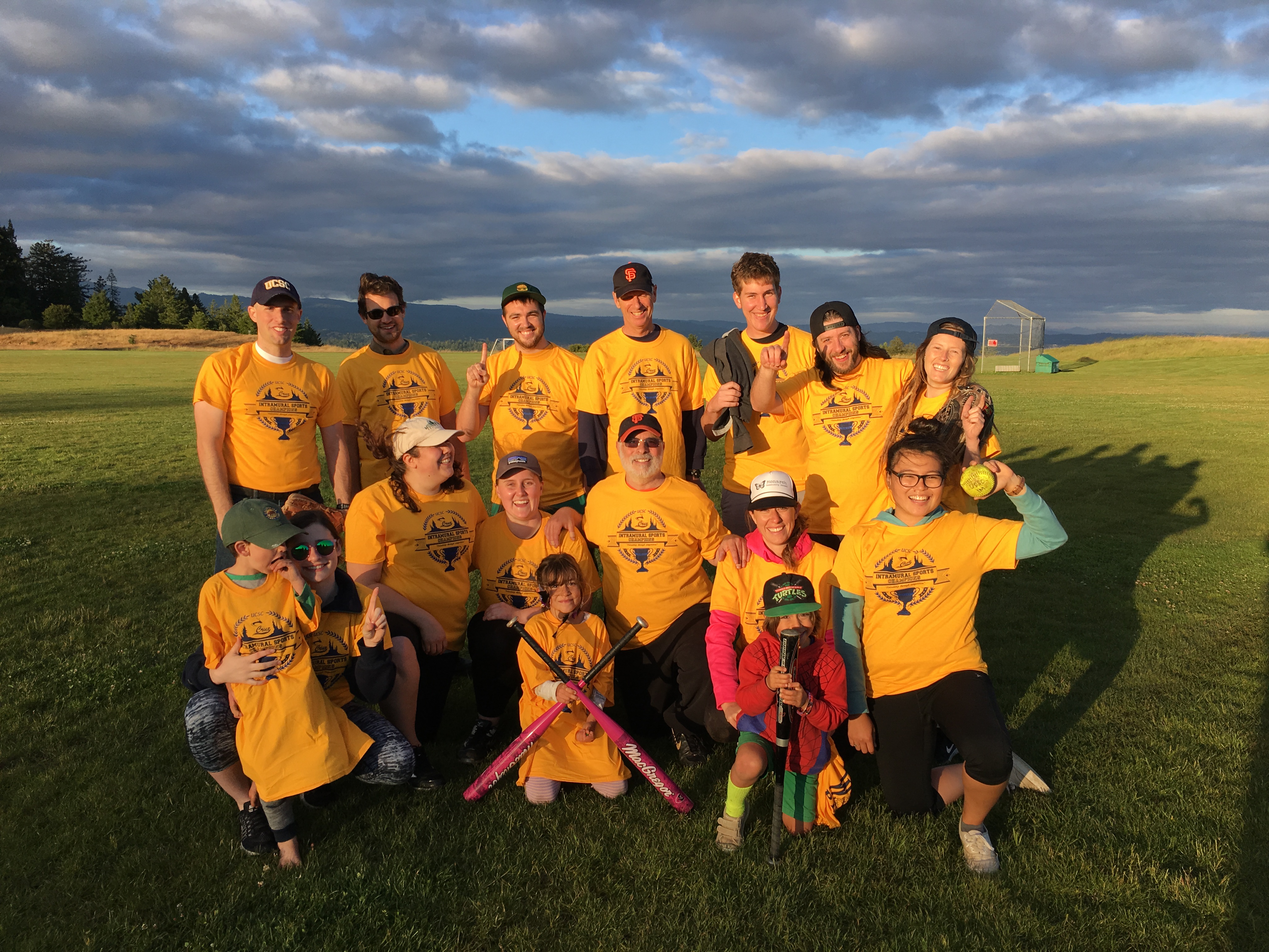 Spring 2017 Coed Softball Team